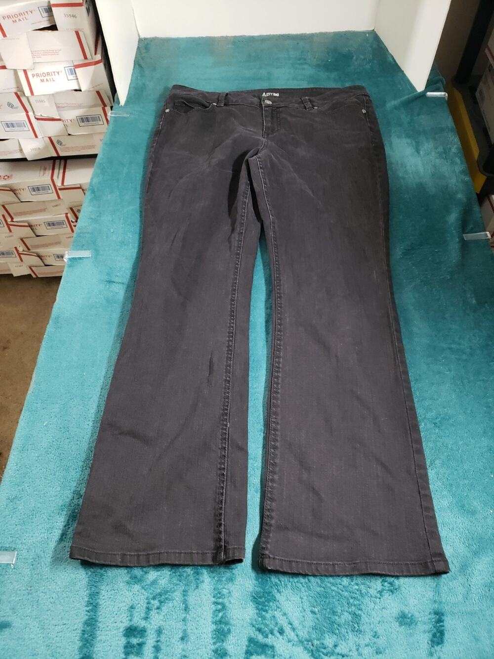Apt 9 Jeans Size 14 Womens Black Stretch Pants Mid Rise Maxwell Bootcut